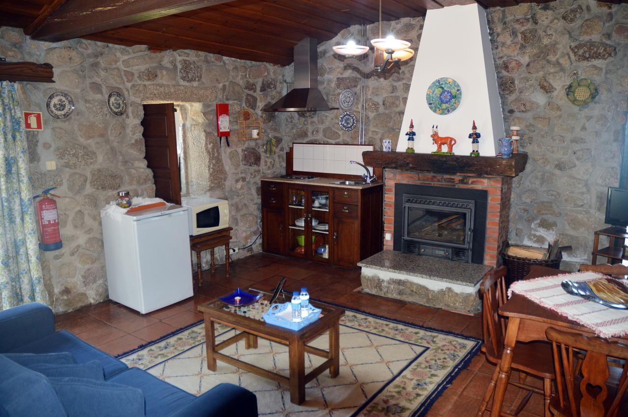 Casa Do Carvalho Villa Viatodos ภายนอก รูปภาพ